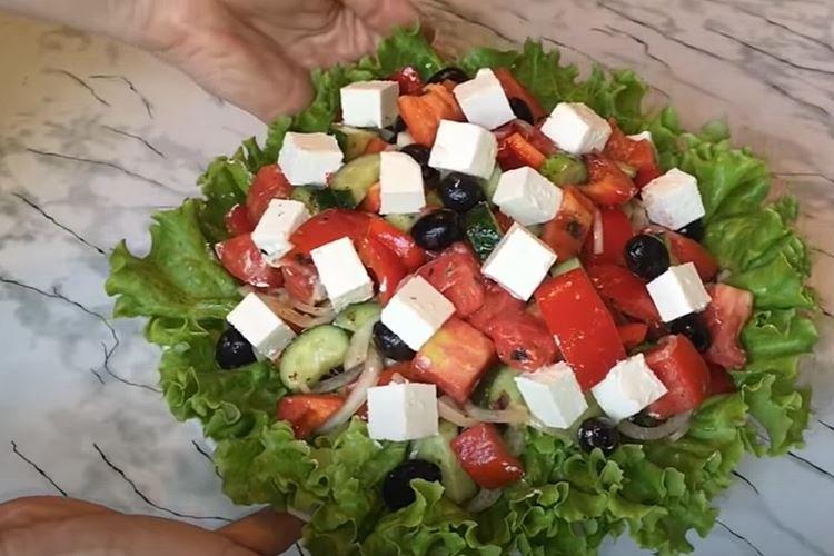 Греческий салат с базиликом - рецепт пошагово с фото