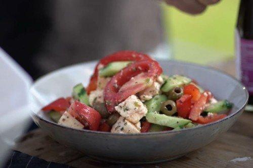 Греческий салат с брынзой - пошаговый рецепт