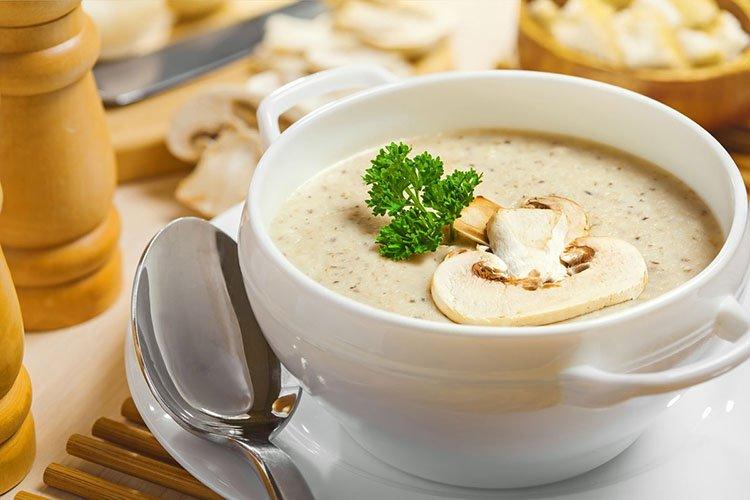 Грибной суп с шампиньонами и фасолью - рецепты