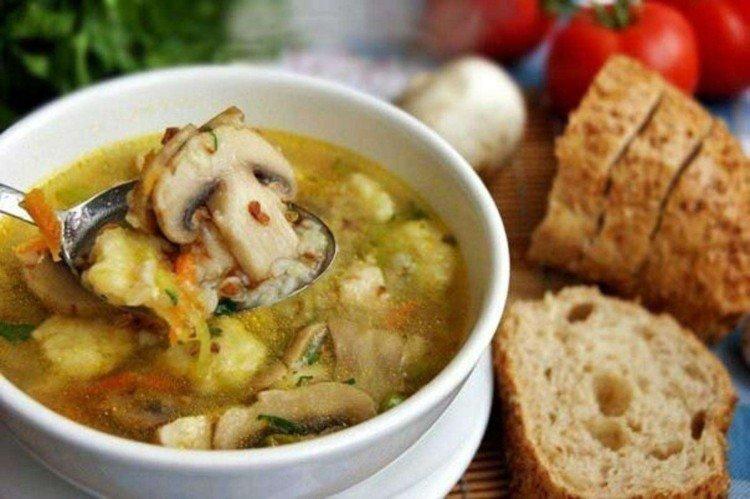 Простой грибной суп с картофелем - рецепты