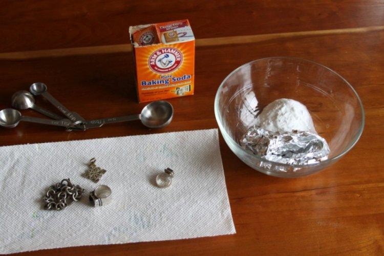 Сода и алюминиевая фольга - Как почистить серебро в домашних условиях