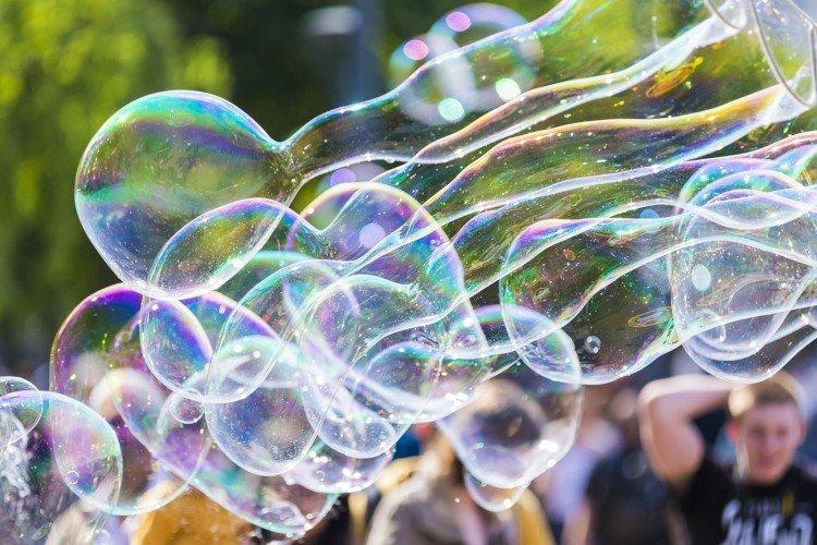 Мыльные пузыри из геля для душа - как сделать в домашних условиях