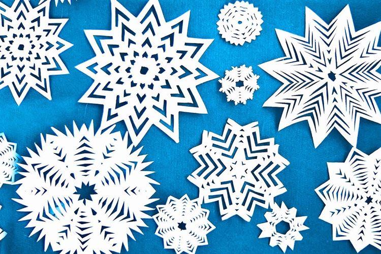 Как сделать снежинку из бумаги: 12 легких и красивых идей