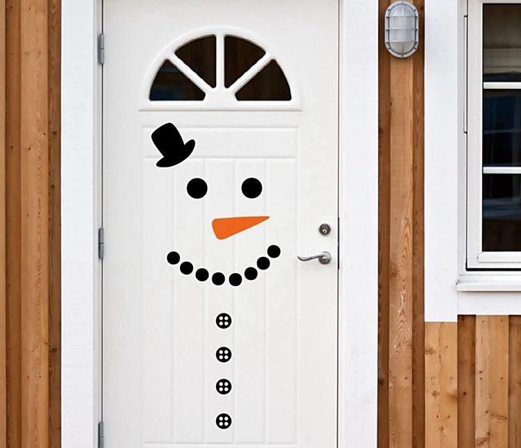 Забавный снеговик - Как украсить входную дверь на Новый год