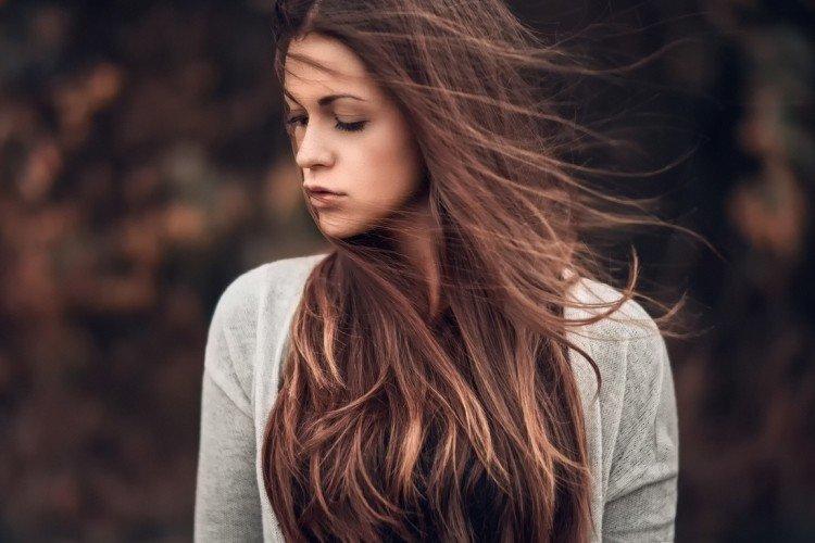 Каштановые волосы - Какой цвет волос подходит к карим глазам