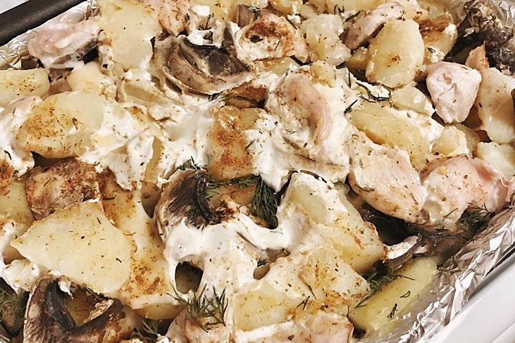 Картошка с сушеными грибами и курицей в горшочках в духовке - рецепты