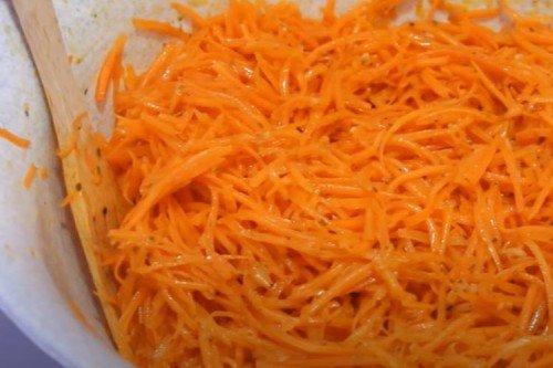 Домашняя морковь по-корейски - классический рецепт пошагово