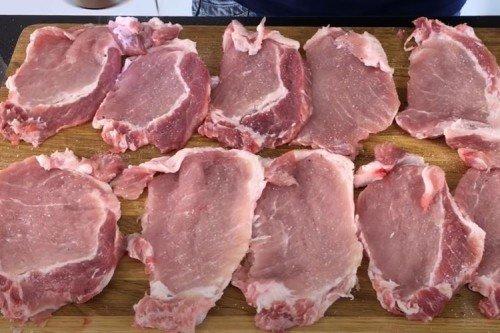 Как приготовить Запеченное мясо по французски из свинины в духовке рецепт пошагово
