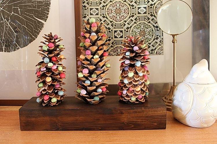Маленькая елка - Новогодние поделки из шишек для детей