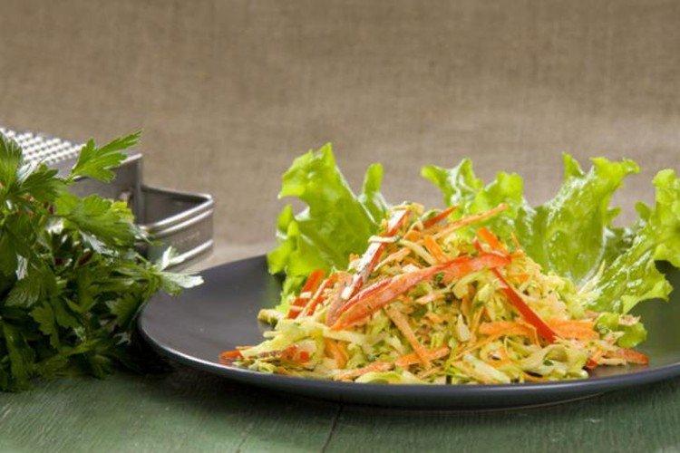 Овощной салат из капусты с сельдереем - рецепты