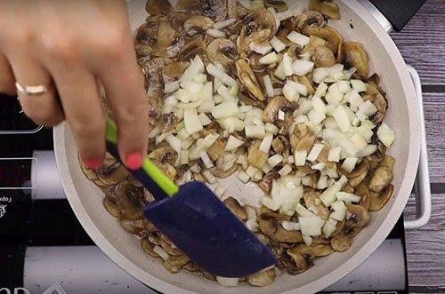 Паста с грибами в соусе из сливок - рецепты пошагово