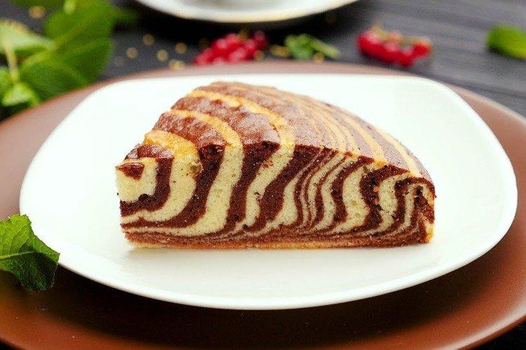 Пирог «Зебра» классический из бисквитного теста - рецепты