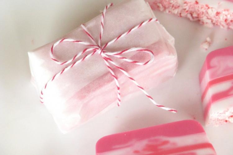 Набор ароматного мыла - Идеи подарков на день рождения своими руками