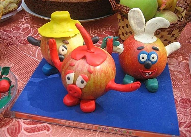 Смешарики из яблок - Поделки из овощей для детского сада