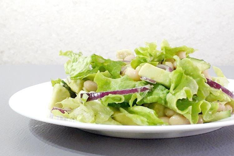Постный салат с авокадо - рецепты