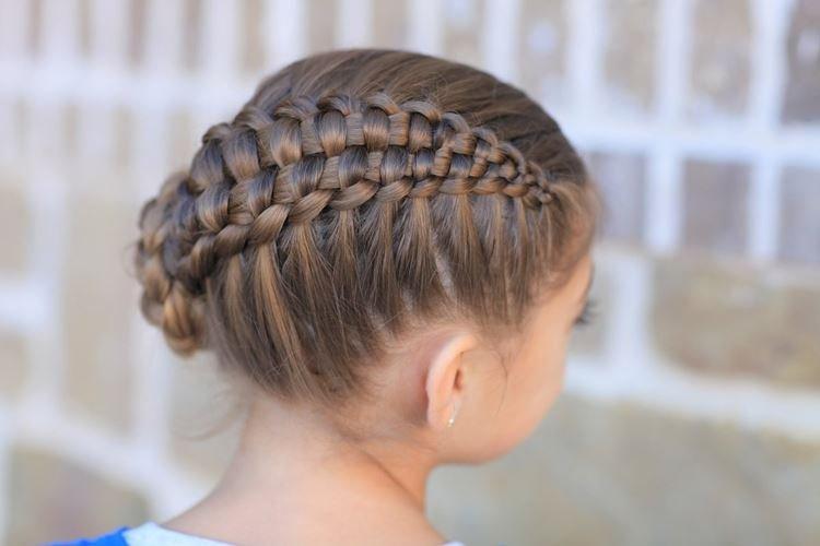 Сложное плетение - Прически на средние волосы для девочек