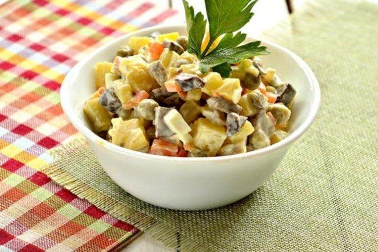 Салат с картофелем - Простые и вкусные салаты на все случаи жизни