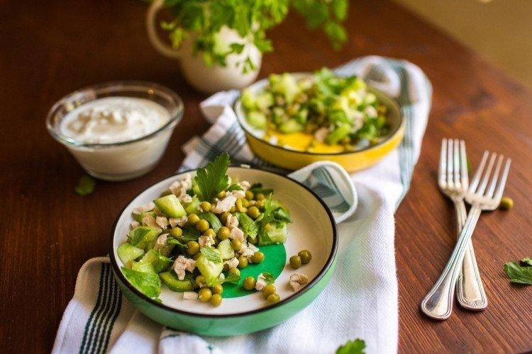 Салат с курицей - Простые и вкусные салаты на все случаи жизни