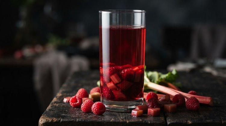 Компот из ревеня и малины
