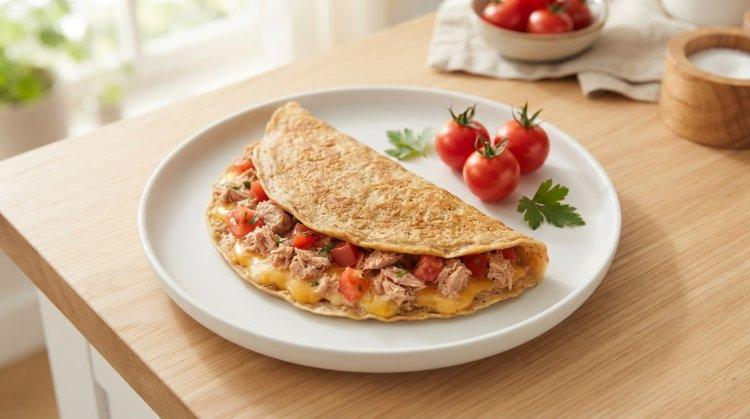 Овсяноблин с тунцом, сыром и помидорами
