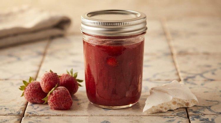 Конфитюр из клубники для меренгового рулета