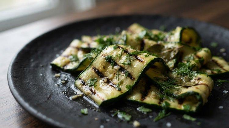Кабачки пластинками на мангале