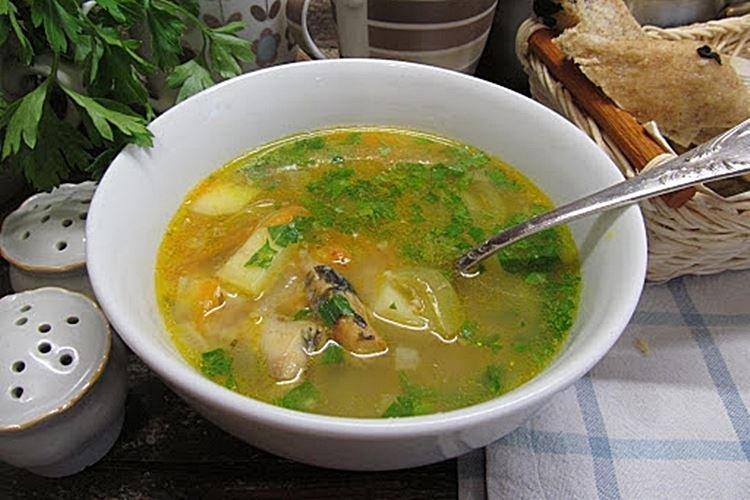 Рыбный суп из консервированной горбуши с тмином и зеленью - рецепты