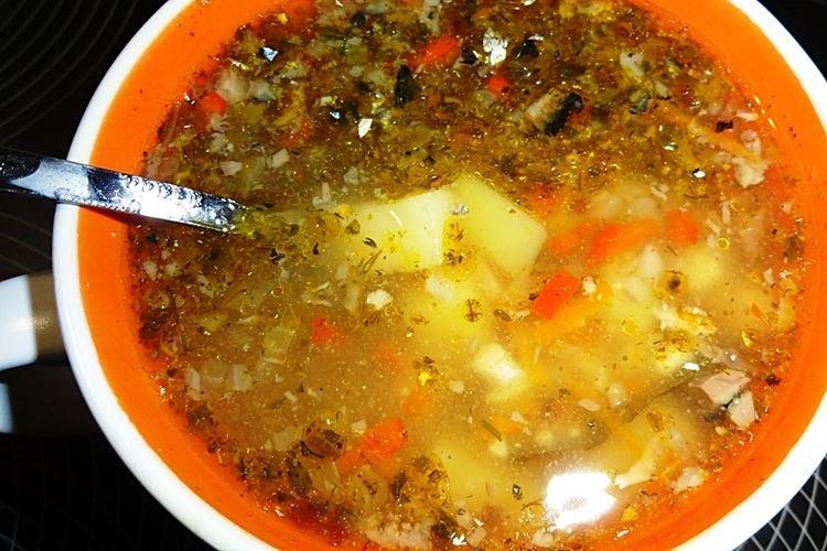 Рыбный суп из консервированной сайры с перловкой - рецепты