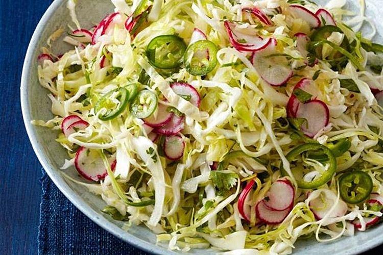 Салат из свежей капусты с редиской - рецепты