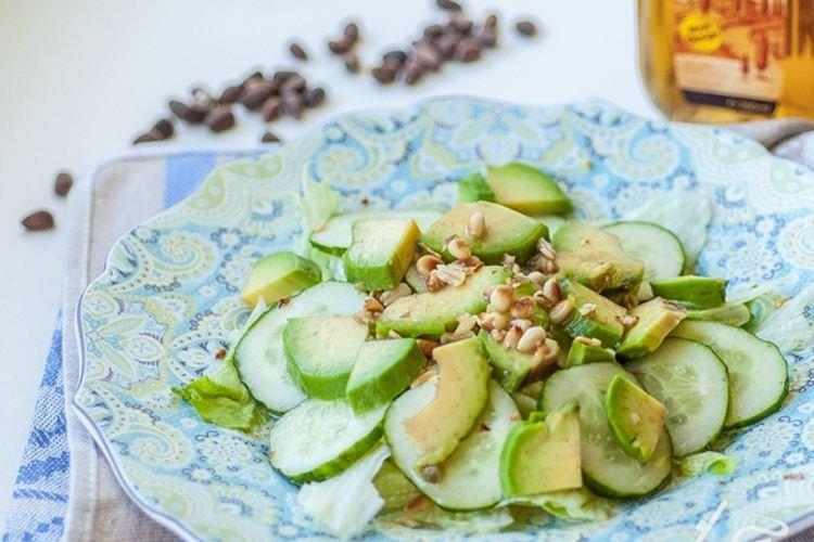 Зеленый салат с кедровыми орешками - Салаты без майонеза рецепты
