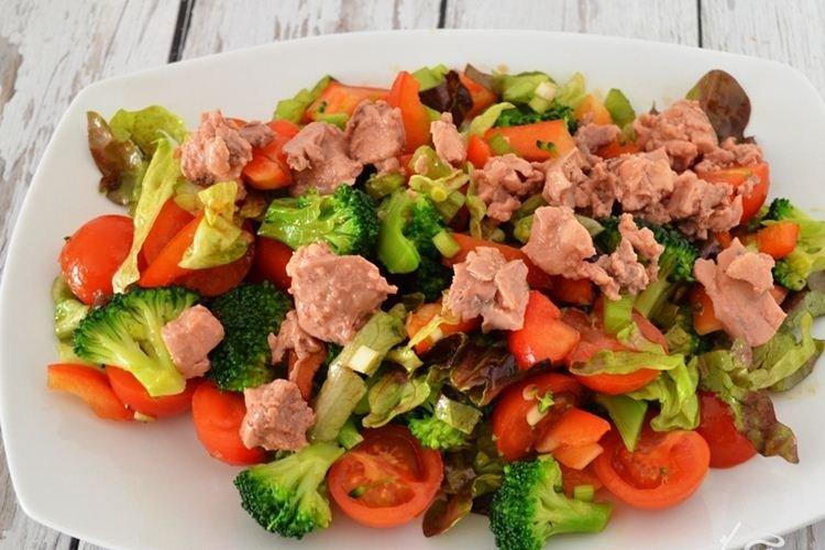 Салат с печенью трески и брокколи - Салаты без майонеза рецепты