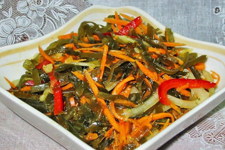 Низкокалорийный салат из морской капусты - рецепты