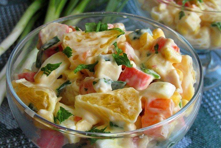 Салат с крабовыми палочками и апельсинами - рецепты