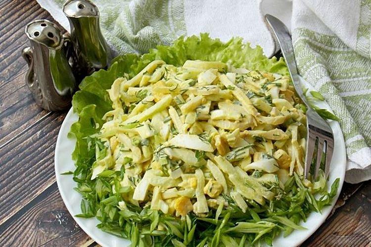 Зеленый салат из кальмаров - Салаты с майонезом на Новый год 2021 рецепты