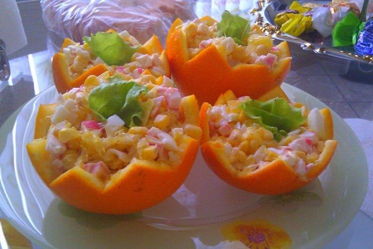Салат из крабовых палочек с апельсином - Салаты с майонезом рецепты