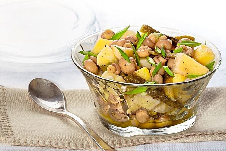 Салат с маринованными шампиньонами и картофелем - рецепты