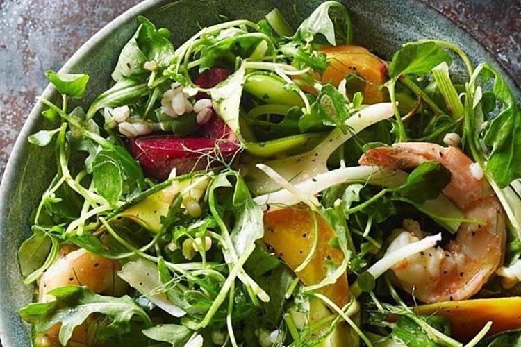Салат со свеклой и креветками - рецепты