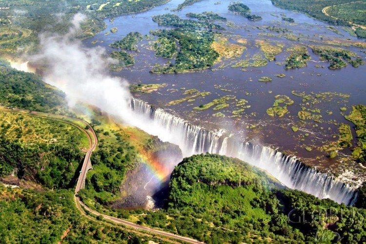 Водопад Виктория на реке Замбези, Замбия - Самые красивые места в мире