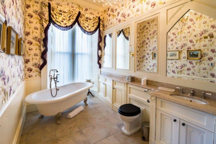 Шторы в стиле прованс в ванной комнате - дизайн фото