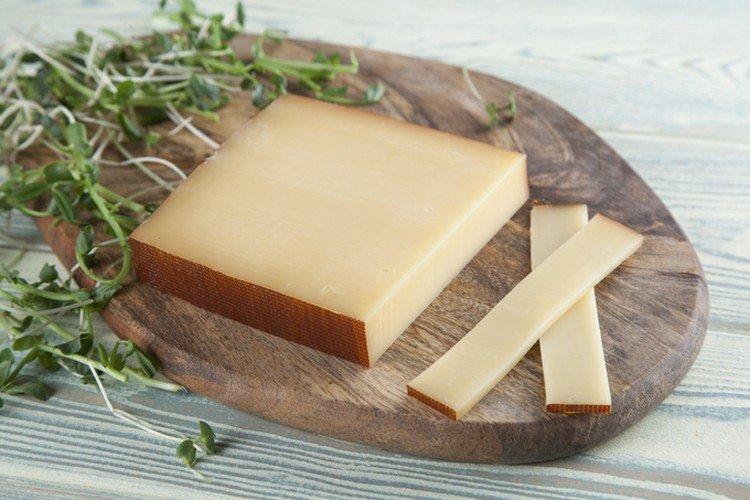 Алтайский - Российские твердые сорта сыра