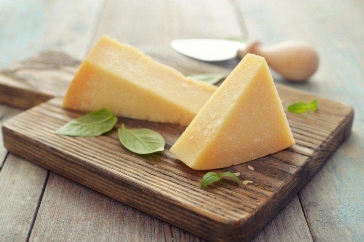 Пармезан - Итальянские твердые сорта сыра