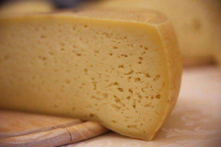 Азиаго - Итальянские твердые сорта сыра