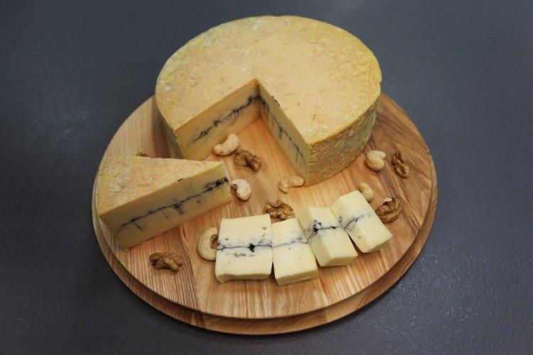 Морбье - Французские твердые сорта сыра