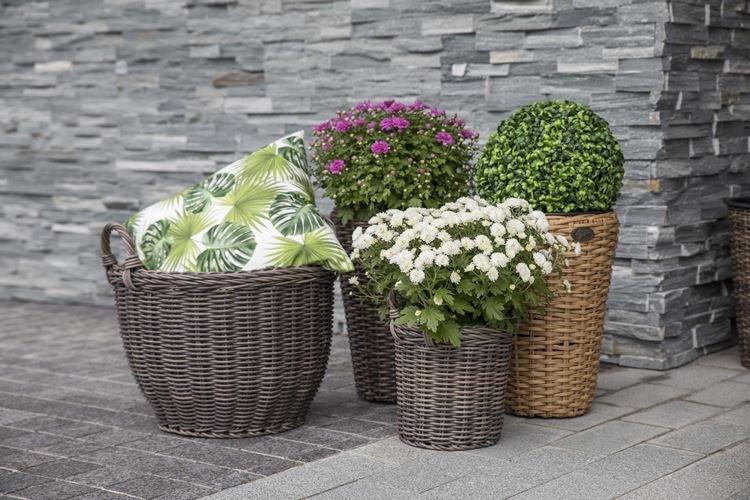 Вазоны для цветов из плетеных корзин - Как сделать вазоны для цветов своими руками