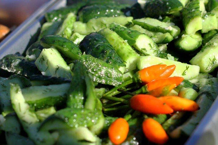 Огуречный салат с редькой - вкусные и простые салаты на скорую руку