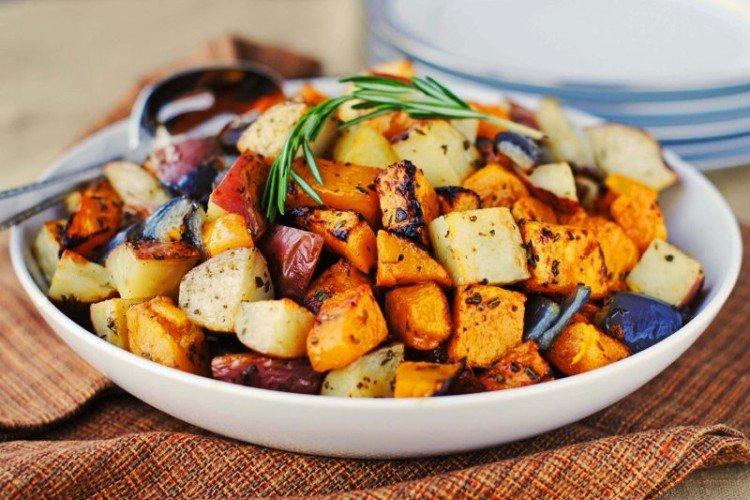 Самый вкусный картофель с овощами - Вторые блюда на каждый день рецепты
