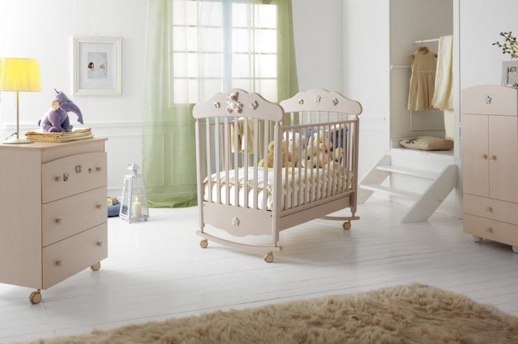 Куда поставить детскую кроватку - Как зонировать комнату для родителей и ребенка