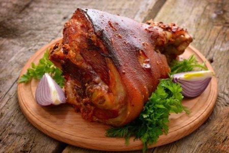 Как приготовить свиную рульку: 20 вкусных рецептов