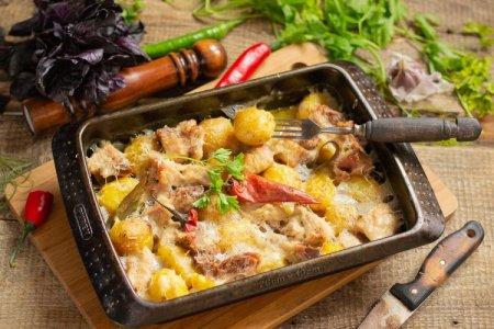 15 вкуснейших рецептов свинины с картошкой в духовке