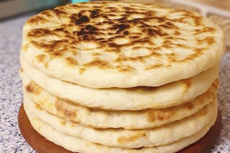 Лепешки из пшеничной и рисовой муки на сковороде Лепешки из пшеничной и рисовой муки на сковороде